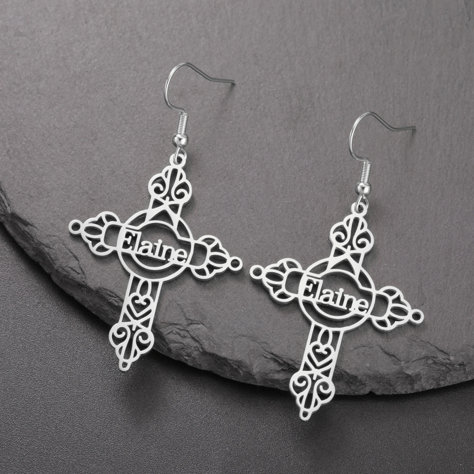 Kkjoy 독특한 맞춤형 십자가 귀걸이, 개인 맞춤형 이름 디자인, 트렌디한 스타일, 신념자들에게 이상적인 독특하고 의미 있는 선물