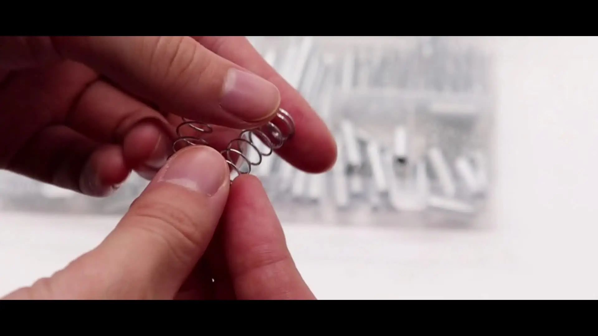 200pcs/Set 20 Sizes Extension Compression Spring Assortment Metal Springs Kit With Box Assorted Springs Spring Set