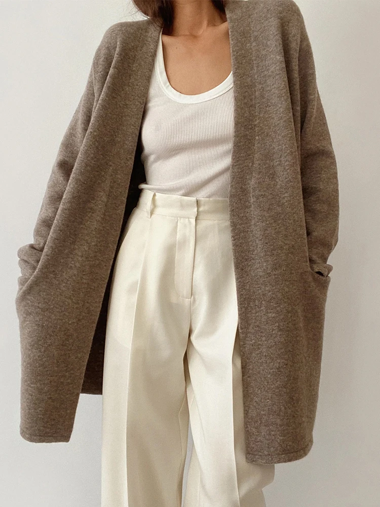 Chic Women's Long Knitted Cardigan