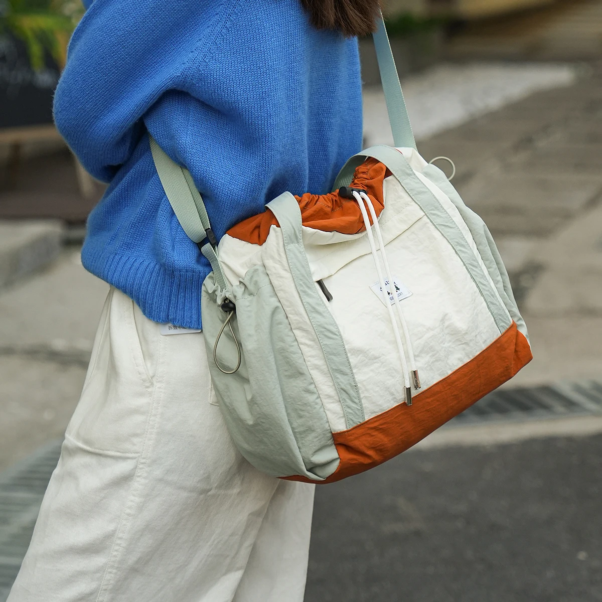 Japanese High-End Men's Shoulder Bag Trendy Crossbody Bag Drawstring Fashion Lightweight Sports Large Capacity Shoulder Crossbody Bag Women's Fitness Yoga