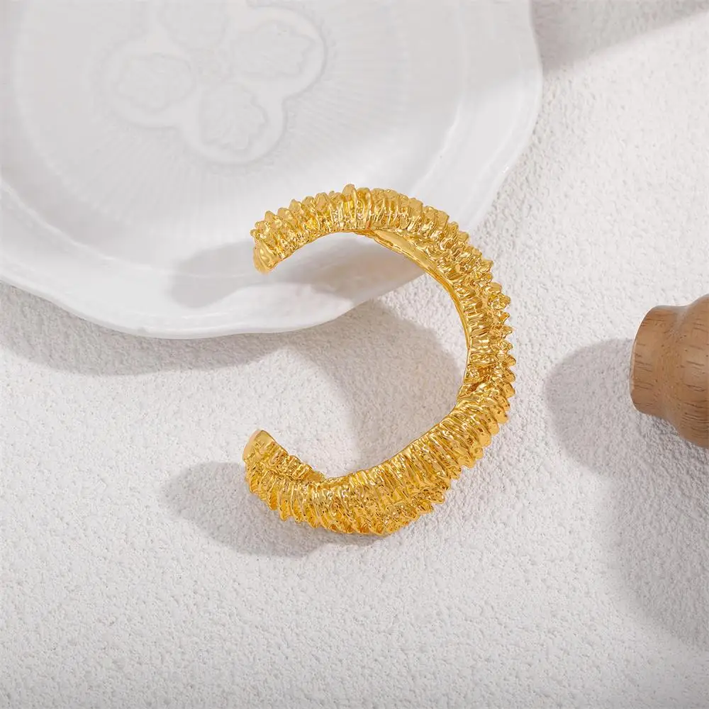 Hiphop Rock Chunky Three Layers Lava Textured Opening Bangle Exaggerate Stainless Steel Bracelet for Women Designer Jewelry Gift