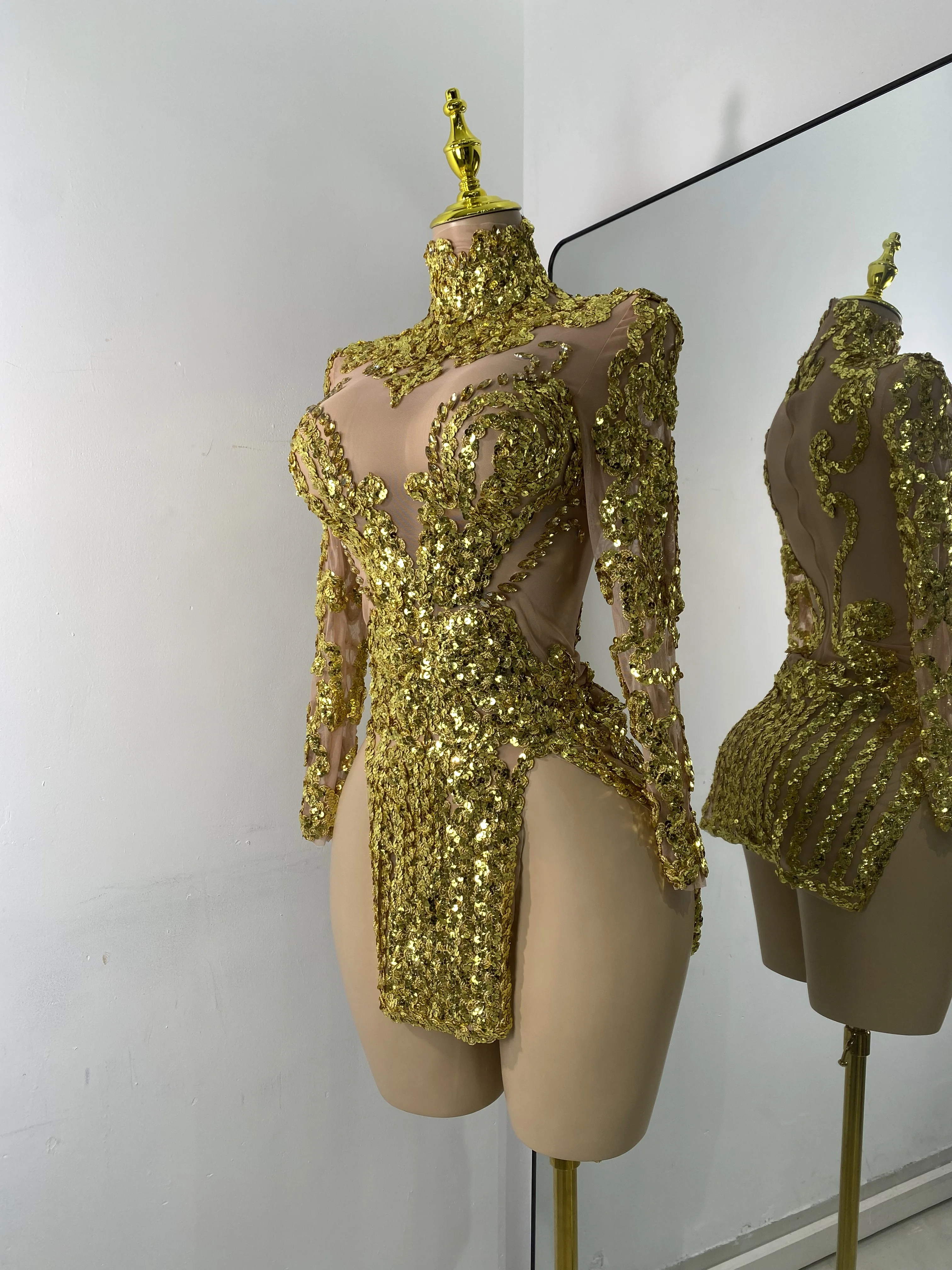 Sparkly Sequins Gold Silver Mini Dress Women Sexy Split Nightclub Party  Performance Dresses Birthday Celerbity Stage Outfit - AliExpress 200000345