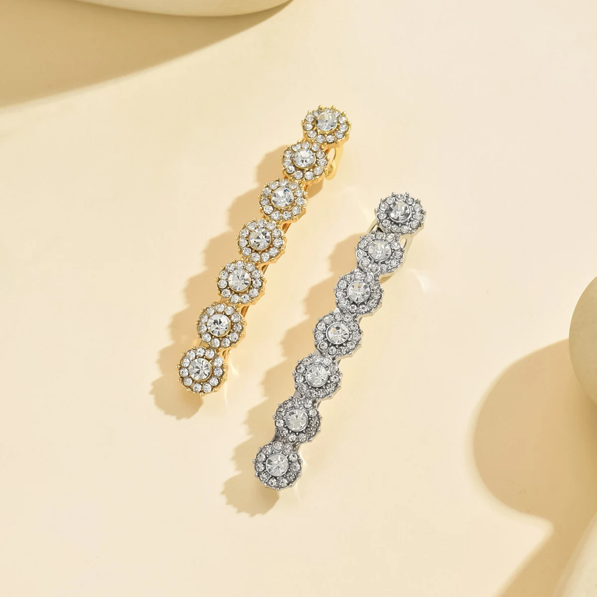 1 Stück Haarspangen im Hofstil mit Diamanten und eleganten Federklammern sind perfekt für tägliche Datteln