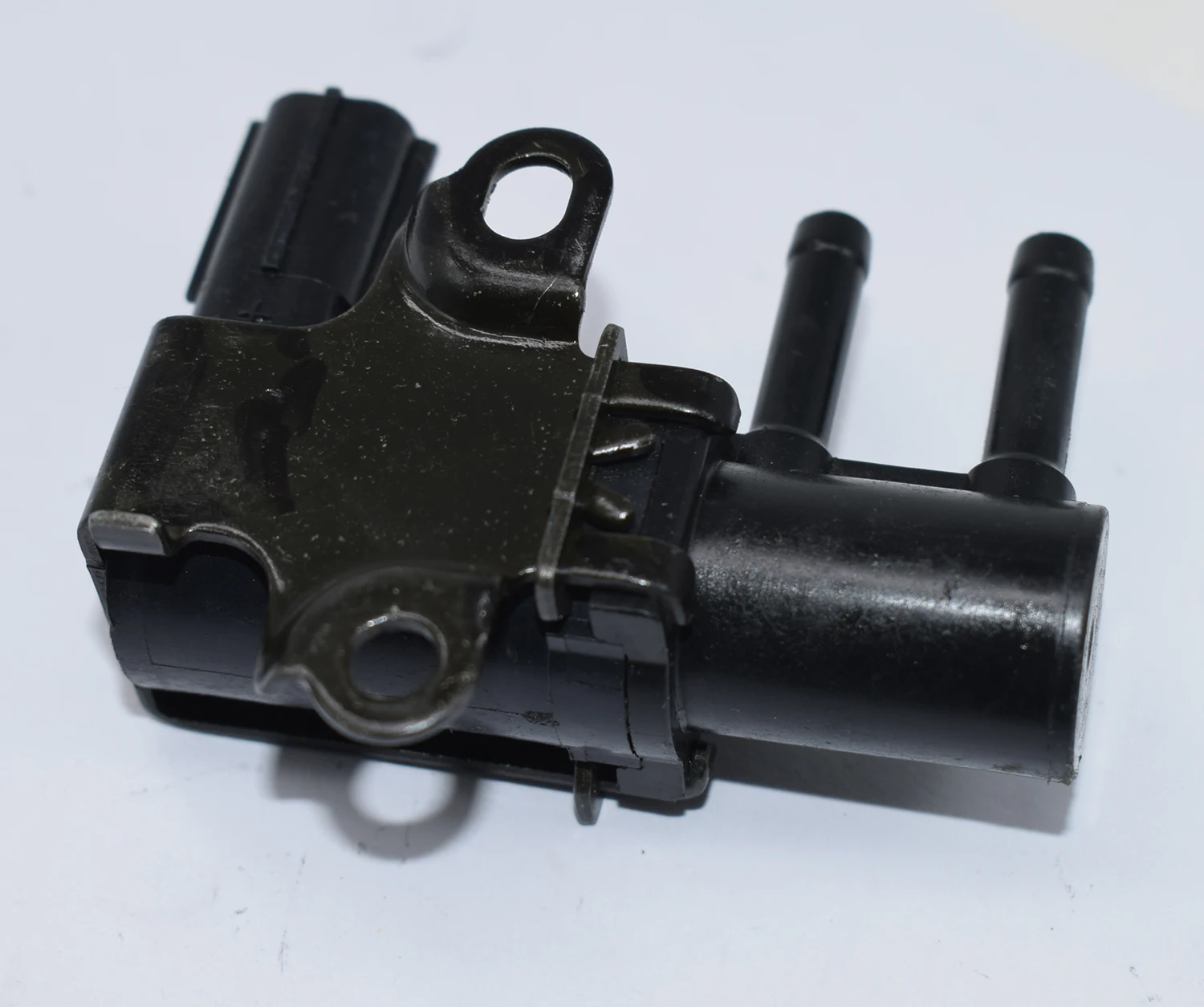 

Вакуумный клапан двигателя для Honda Vamos HM1 HM2 136200-2520 1362002520