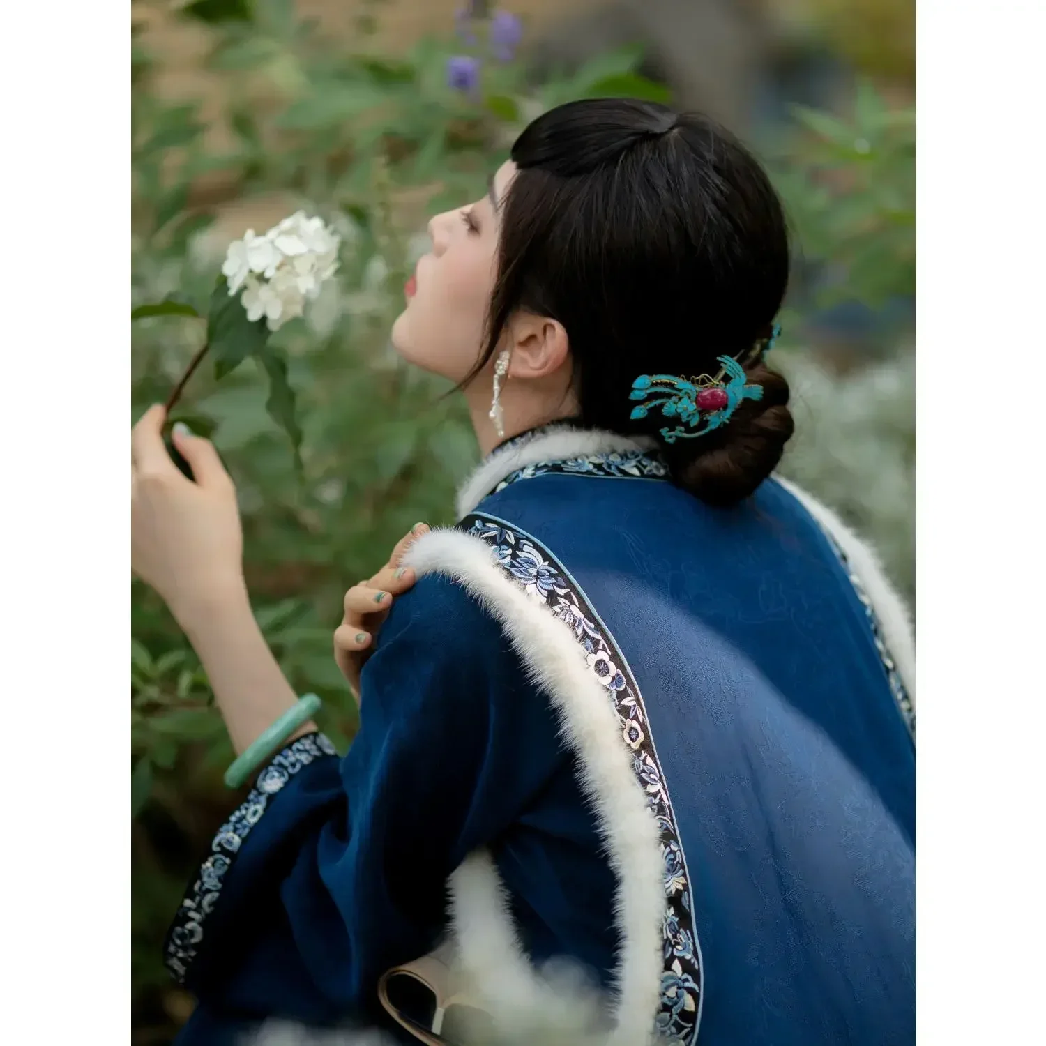 Vintage Dark Blue Fur Collar Thickened Tang Suit Vest Women Elegant Round Neck Long Sleeve Vest Inside Online Chinese Store