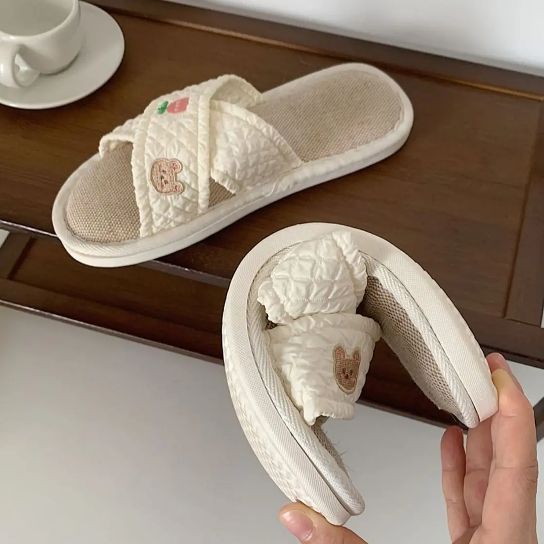 Yasuk Autumn Winter Fashion Women's Casual Sweet Soft Indoor And Outside Home Warm Slippers Non-Slip Lovely Flower