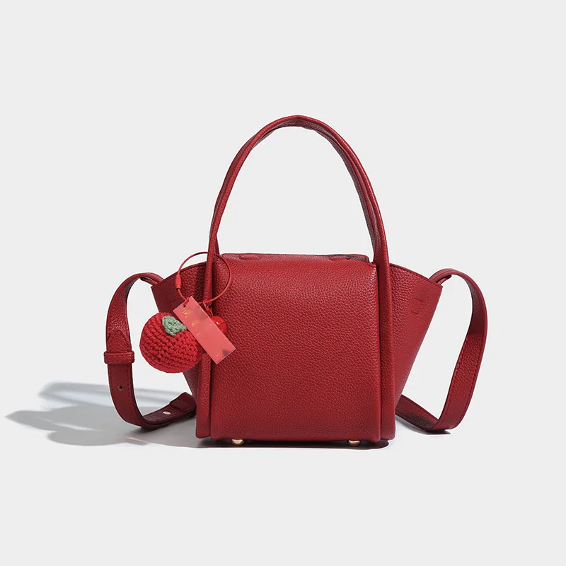 2024 Sommer Neue High-End-Textur Weiches Leder Gemüsekorb Einzigartige Handtasche, Umhängetasche mit einer Schulter_voghion.com