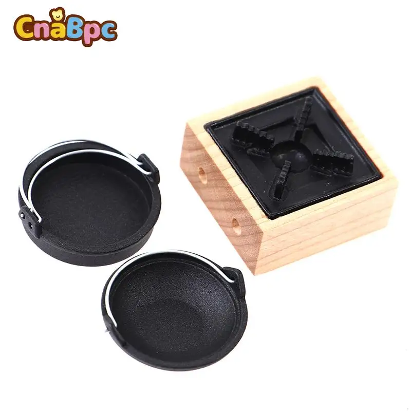 

1Set Cute Mini Dollhouse Miniature Wooden Hot Pot Old-fashioned Hot Pot Model Suitable For Doll House Decoration Accessories