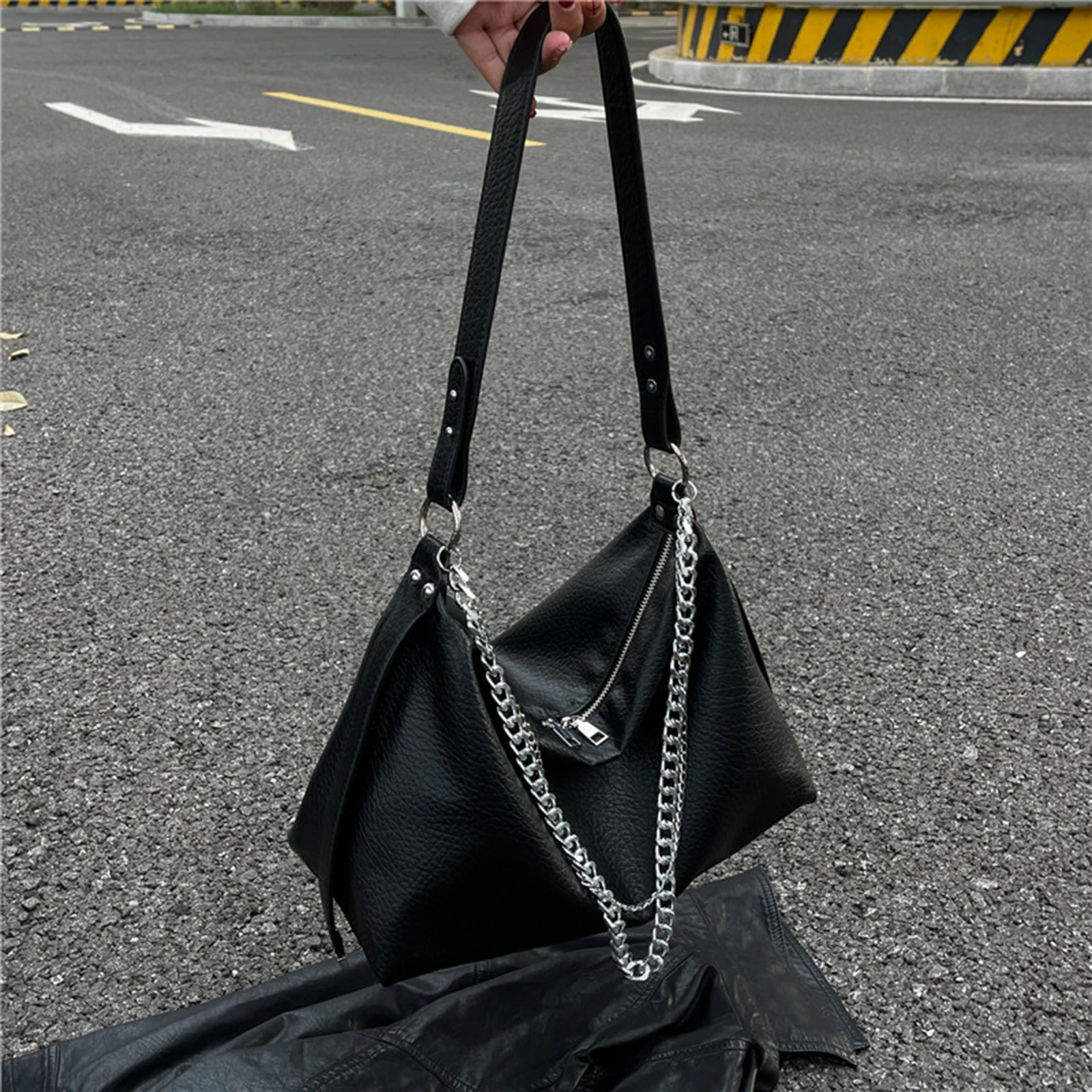 PU Leather Shoulder Bag with Chain Underarm Bag Vintage Commuter Bag for Women Work Shopping Travel Daily