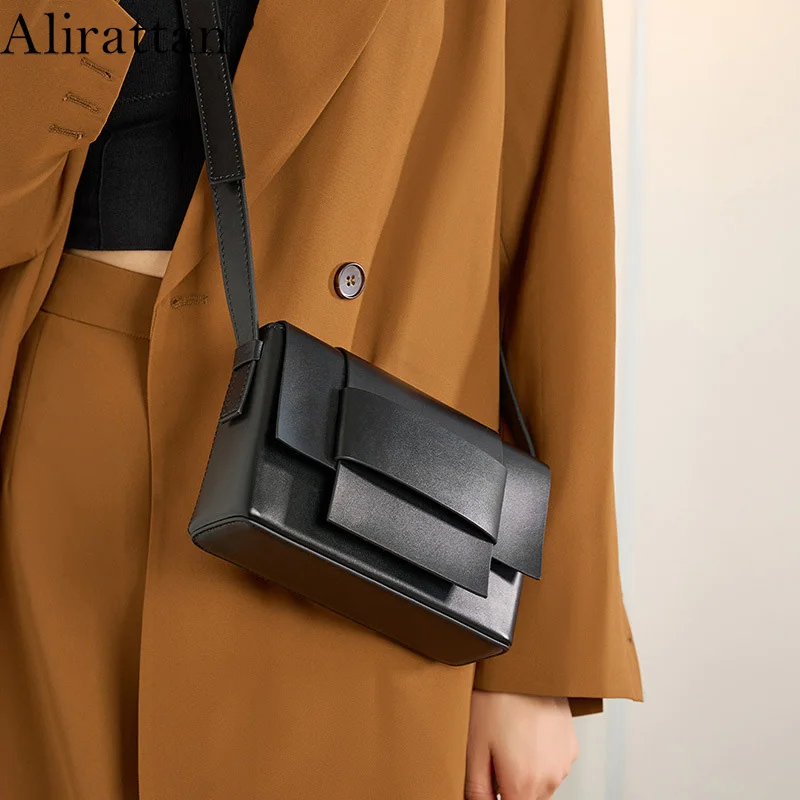 

Сумка-мессенджер Alirattan 2024, нейтральная мягкая кожаная плетеная маленькая квадратная сумка, дизайнерская женская сумка через плечо из воловьей кожи, женская сумка