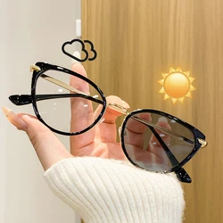 Elegant Women's Cat - Eye Photochromic Glasses - Clear & Soft High - End Fashion Accessory (C1)