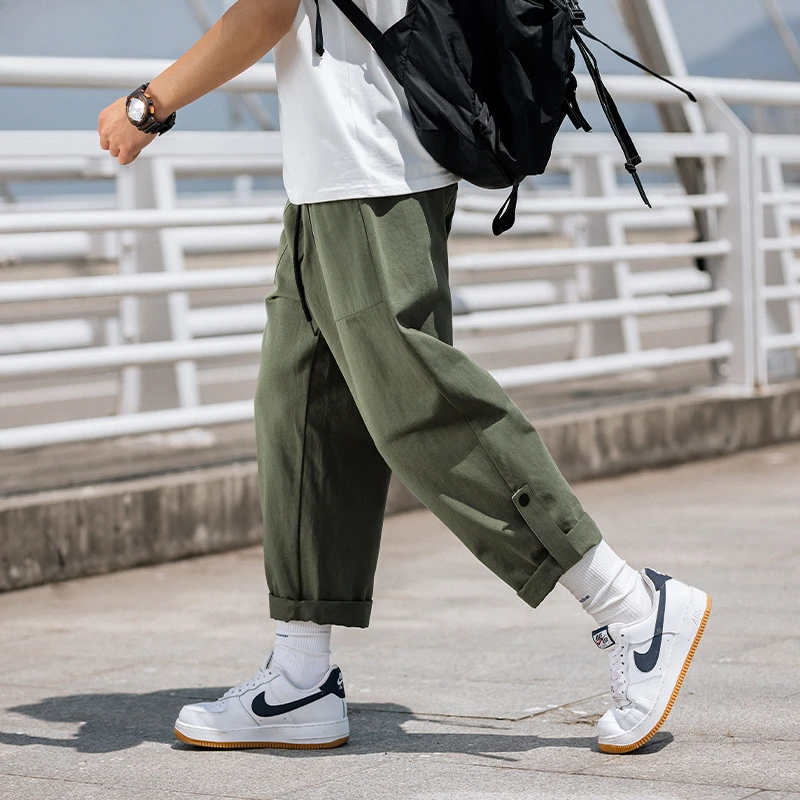 Casual pants with double feet in autumn and winter have a sense of design, tooling, straight long pants joggers men