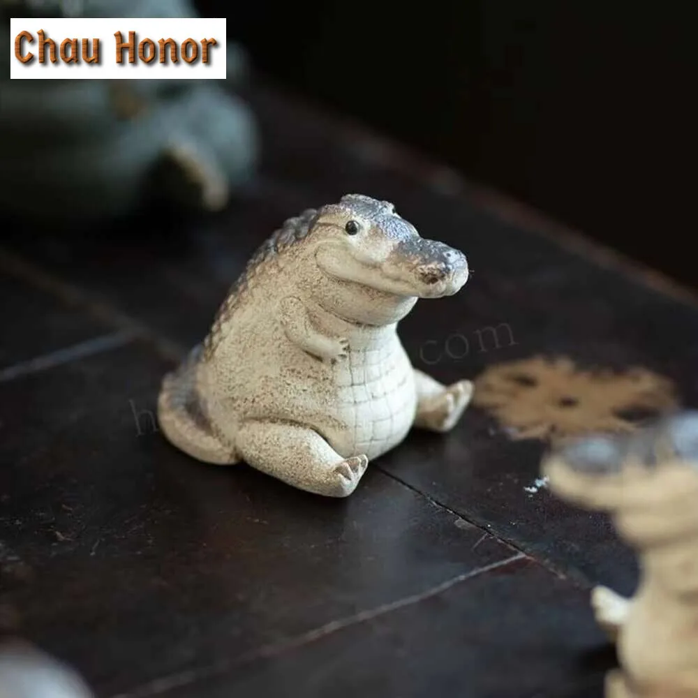 Chinese Yixing Handmade Sculpture Purple Clay Tea Pet Crocodile Model Ornaments Tea Figurine Toy Crafts Zisha Tea Set Decoration