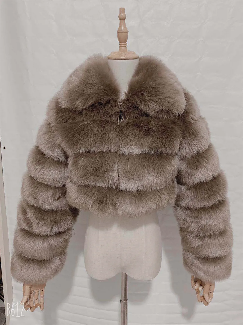 TrendFaux Fur For , Short Polo Collar, Faux Fox Hair, Long Sleeve, Spliced Women'S Coat, New Fashion, 2024
