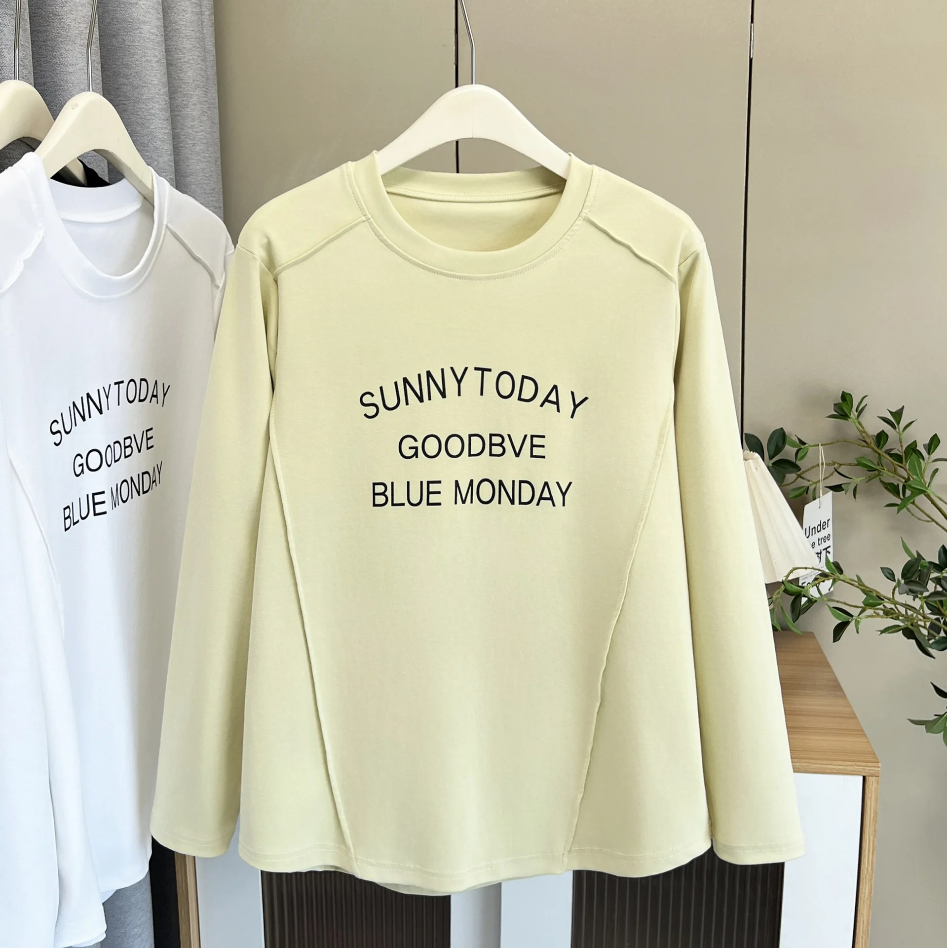 Fashion Plus Size Women's T-Shirt Autumn New Style Basic three-dimensional Cut Printed Letter Long Sleeved Tops 662