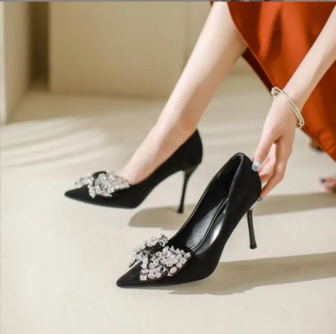 

Sexy Crystal Bowknot Pumps Women New Thin Heels Bling Rhinestones Wedding Party Shoes Woman Pointed Toe High Heels Shoes