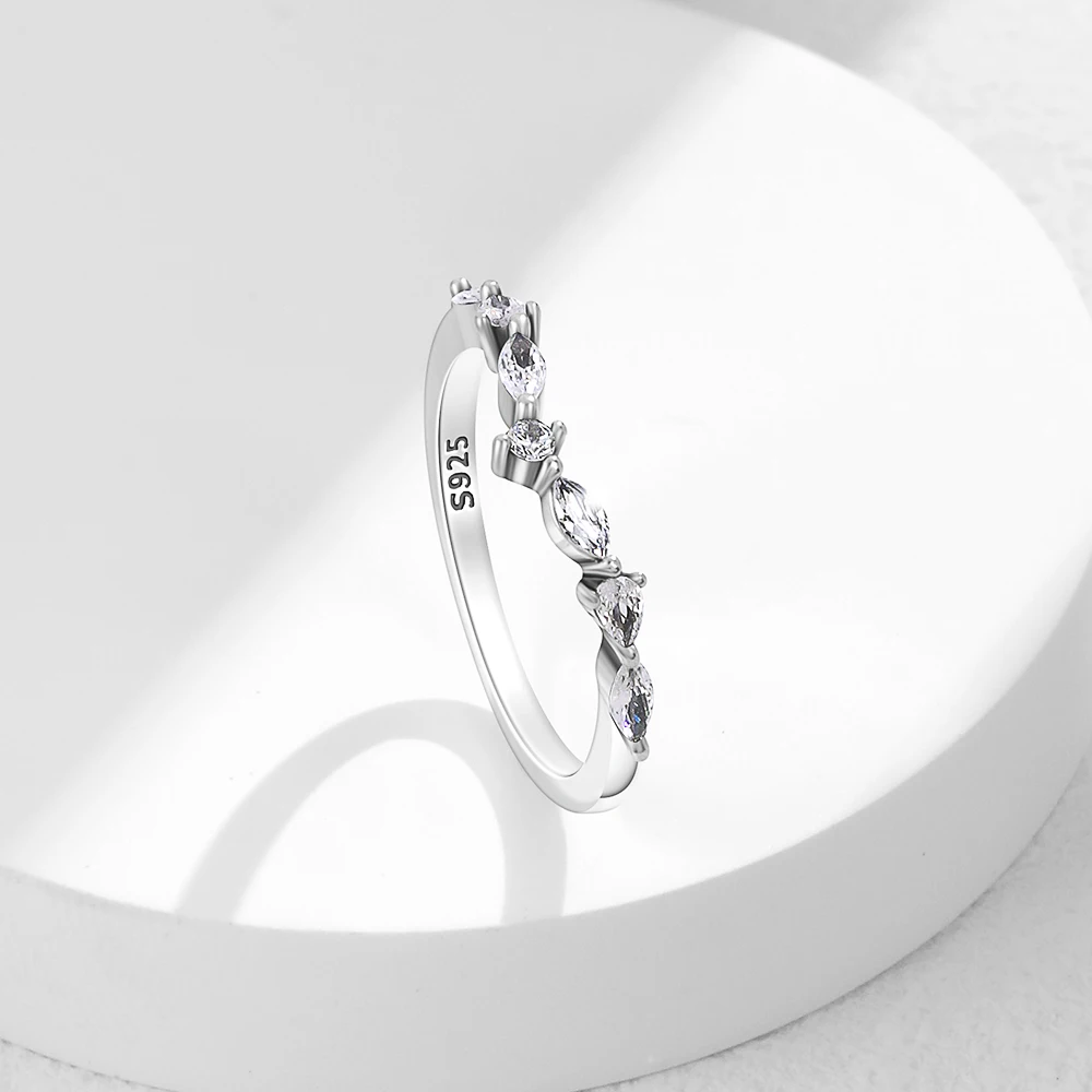 خاتم في أنيق مرصع