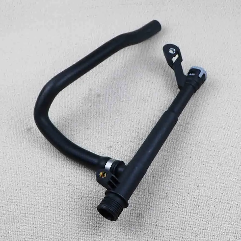30774514 Car Engine Coolant Hose Outlet For Volvo For Land Rover S60 S80 V60 V70 Xc60 Xc70 Xc90
