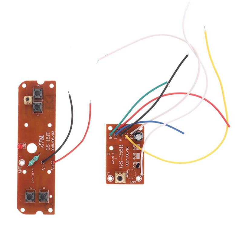 Télécommande RC 2.4GHz pour Voiture, Bateau, Tank - Émetteur 4 Canaux
