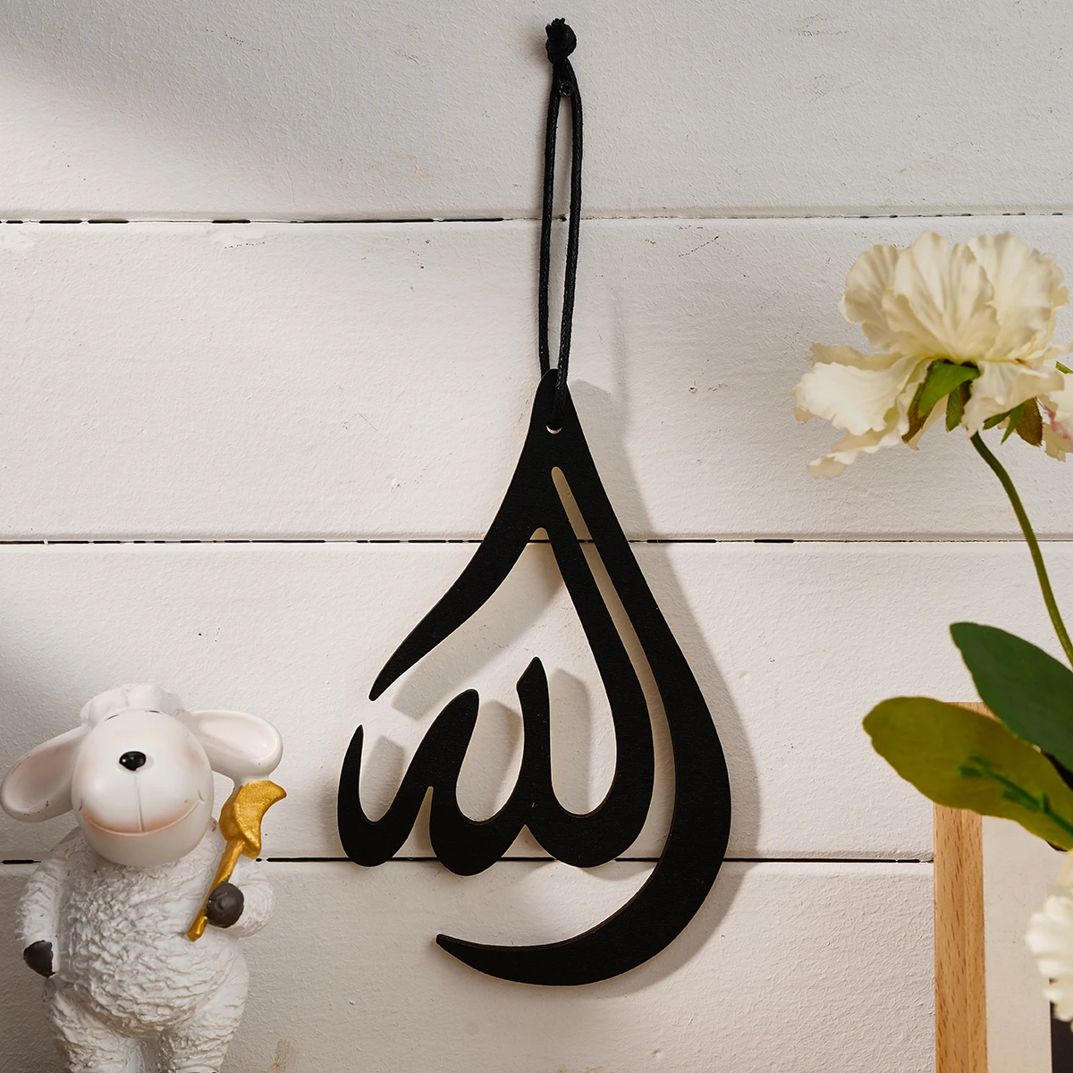 2 pieces, 3.7*5.9 inch black wooden hollowed-out Islamic symbol teardrop-shaped decorative pendant and tag