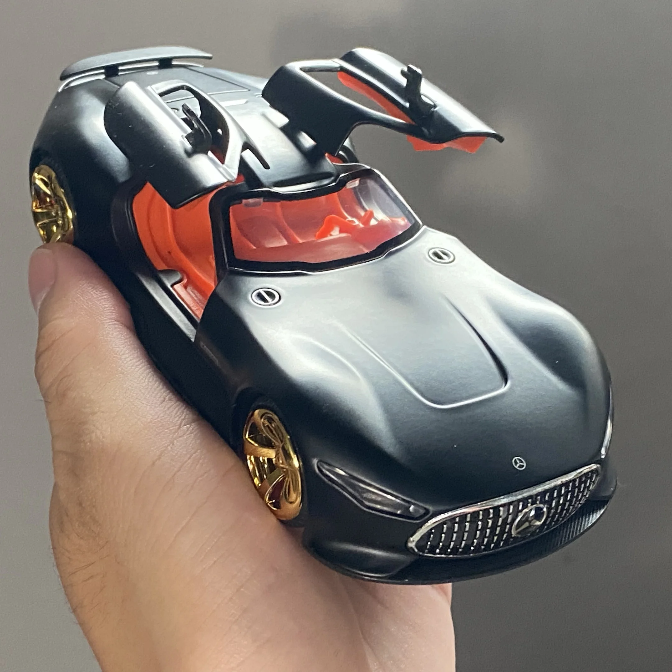 1:32 벤츠 AMG VISION GT 슈퍼 컨셉 스포츠카 합금 금속 다이캐스트 모델 자동차 사운드 & 라이트 후진 수집품 어린이 장난감