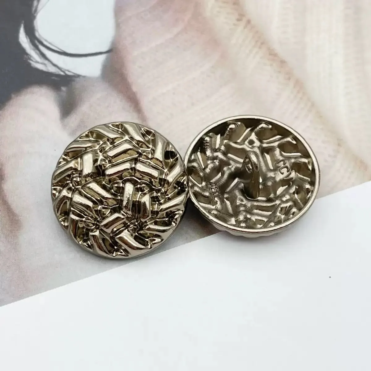 18/20/23/25mm Gold Silver Black Vintage Round Metal Button For Clothing Handmade Sewing Coat Buttons DIY Accessories 4