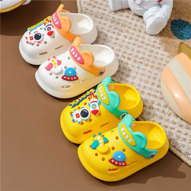 Children Garden Shoes Cute EVA Cartoon Beach Sandals Babies Summer Slippers High Quality Soft Kids Outdoor Slippers Flip Shoes