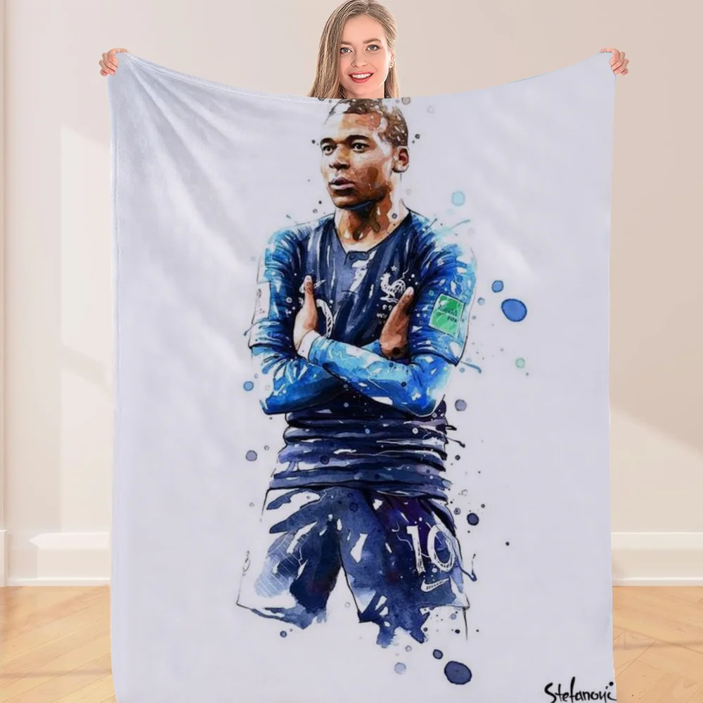 Kylian Mbappe ���������� ������ ���, ������ ���� ħ�뺸 ���� ����, ǫ���ϰ� �ε巯�� �ܿ� ���Ÿ� �β��� �����