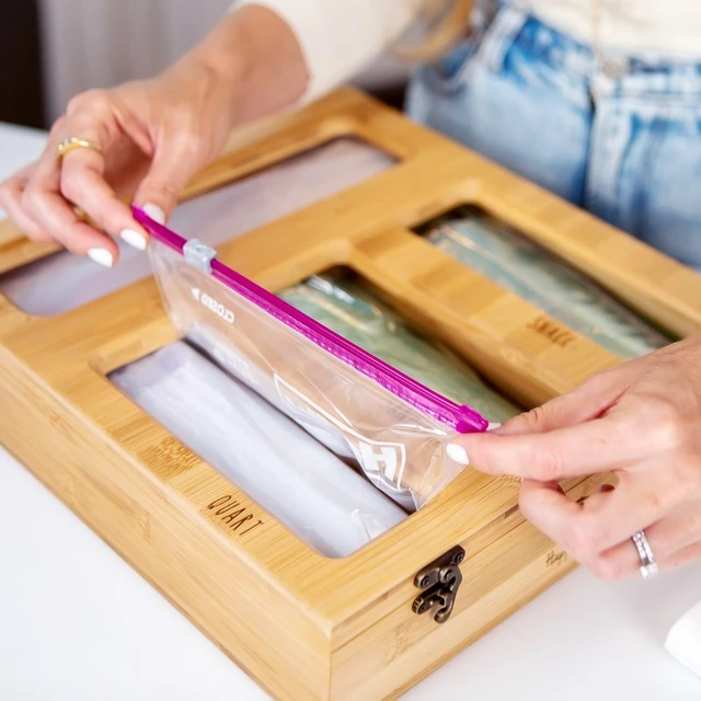 Clear Storage Bag Organizer Box. Organize Food & Storage Bags in Drawer or  Wall. Fits All Zip and Slider Quart Sandwich Snack Sizes. 