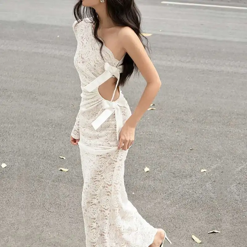 Description Picture 6 of itemLGRQ 2025 Spring New Women's Sexy Lace Patchwork Hollow Long Sleeved Slim Wrap Hip Dress Fashion Female Clothing 19X1156