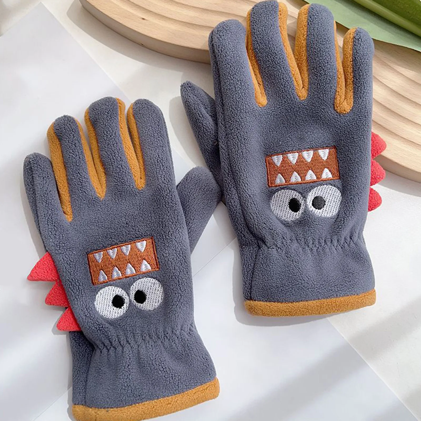 الأطفال تجميد الشتاء قفازات قطيفة عادية مثيرة للاهتمام الكرتون نمط قفازات حرارية طالب لطيف في الهواء الطلق الإمدادات الباردة