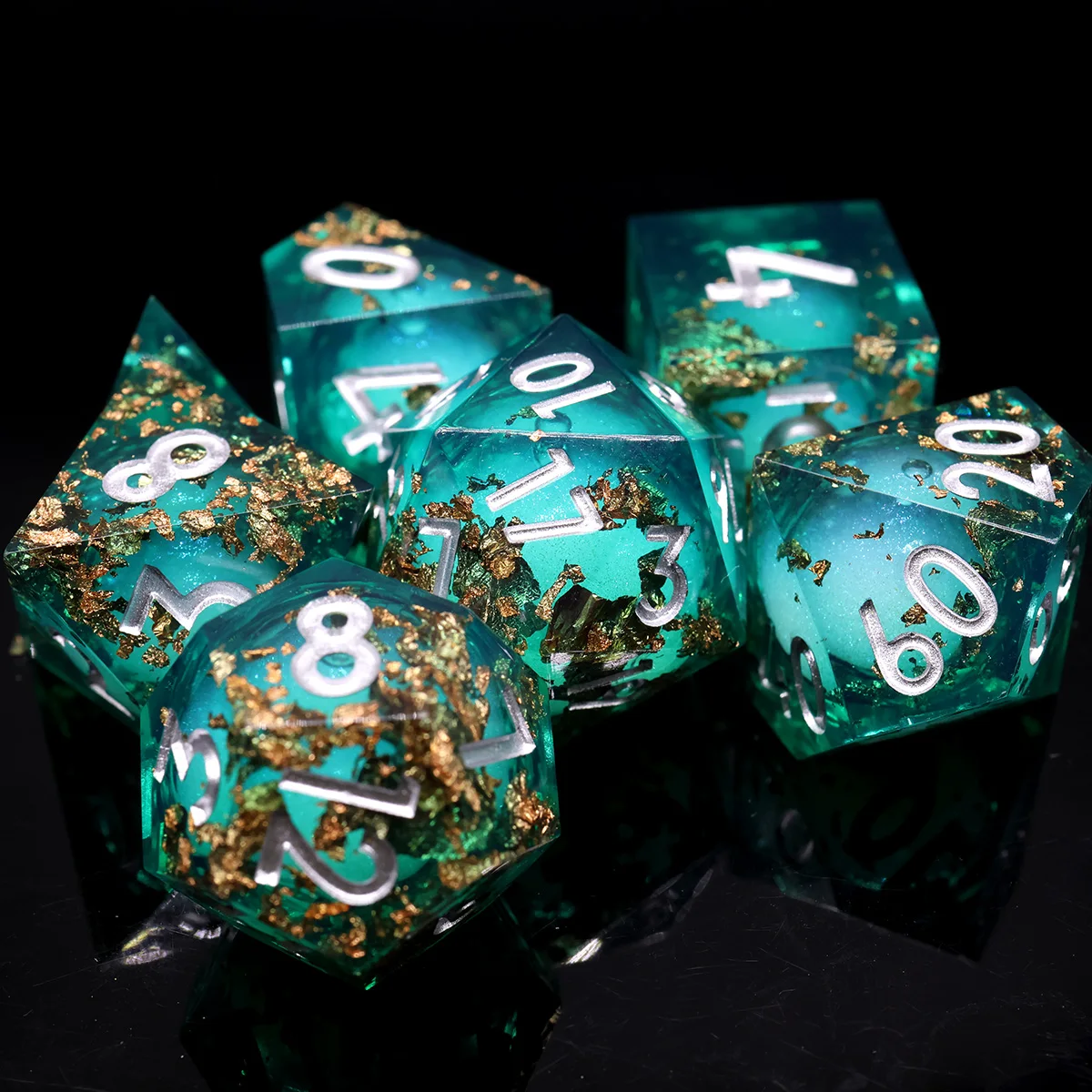 Role Playing Table Board Game 7 Pieces Full Set Polyhedral RPG Dice Sharp Edge Resin DND Dice Set