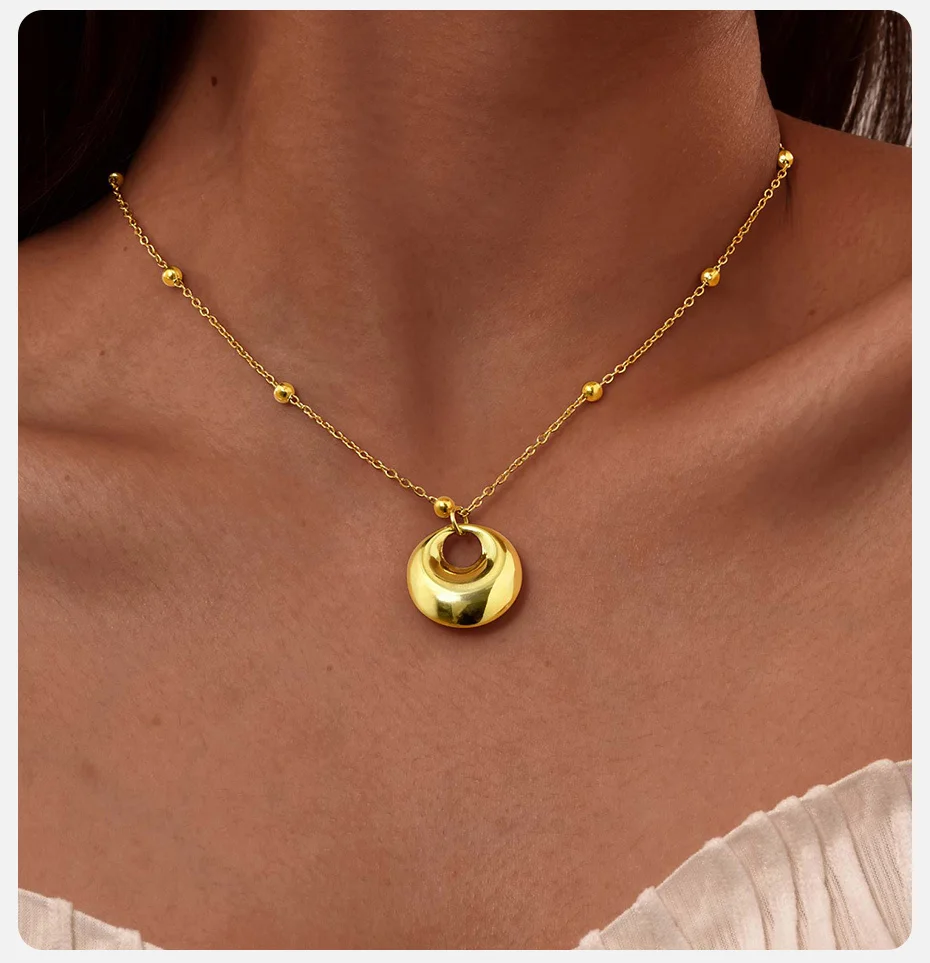 Vnox Modische hohle ovale Anhänger-Halskette für Frauen, Edelstahl-Wassertropfen-Halskette, handpolierter, glänzender Schmuck für Party – Detail 3