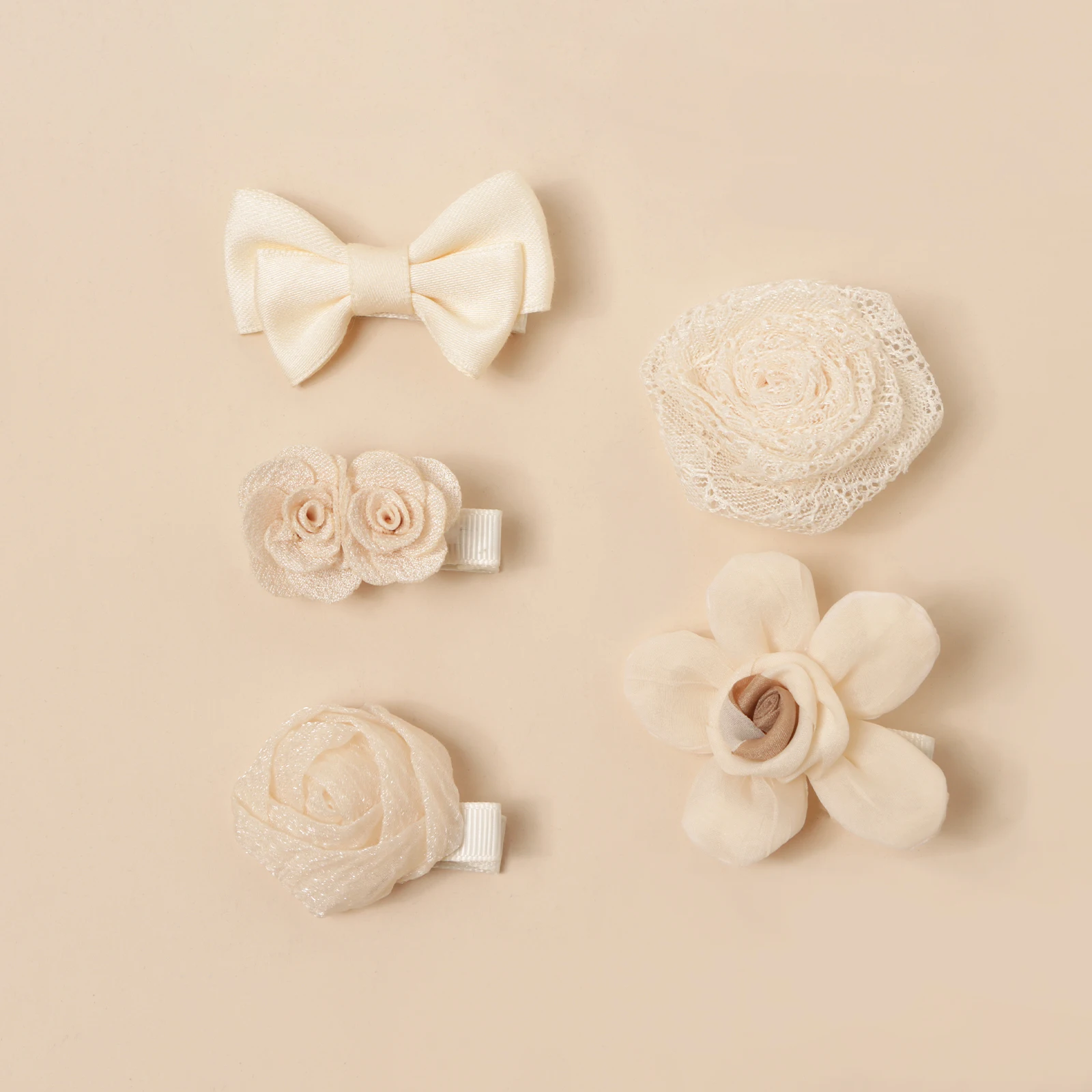 5pcs 베이지 시뮬레이션 꽃 소녀를위한 헝겊 클립 귀여운 미니 바레트 파티 사진 귀여운 장식 머리 친화적 인 머리핀
