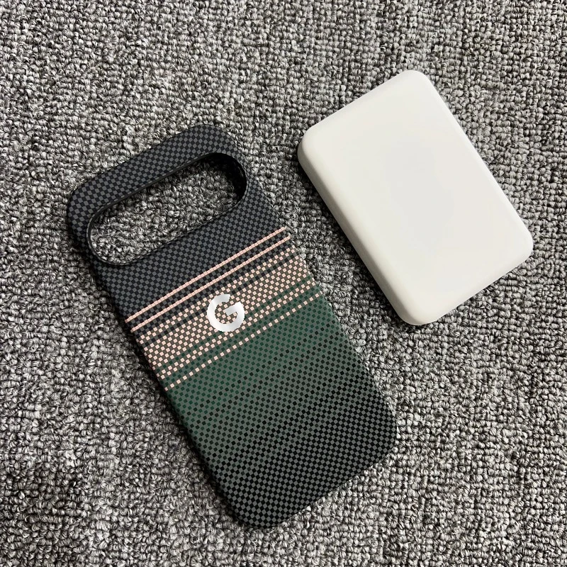 Retro Business Kevlar Carbon Fiber Magnetic Wireless Charging Cover
