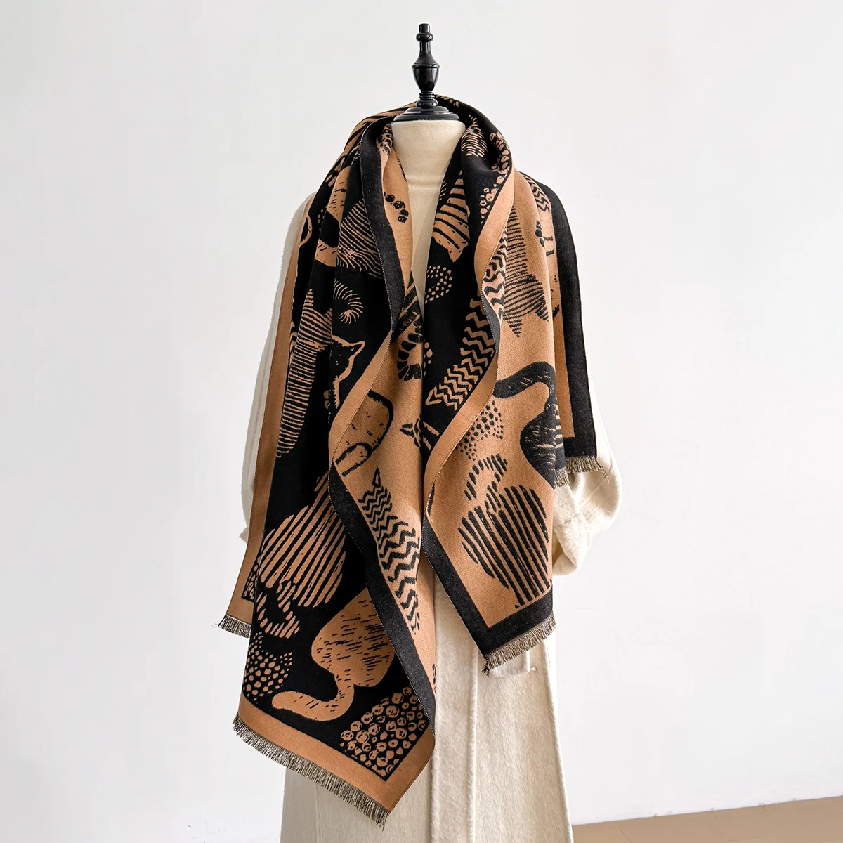 2025 Luxury Fashion Womens Cat Pattern Shawl Faux Cashmere Warm Autumn Winter Scarf for Mujer Femme Stylish Accessory Bufand