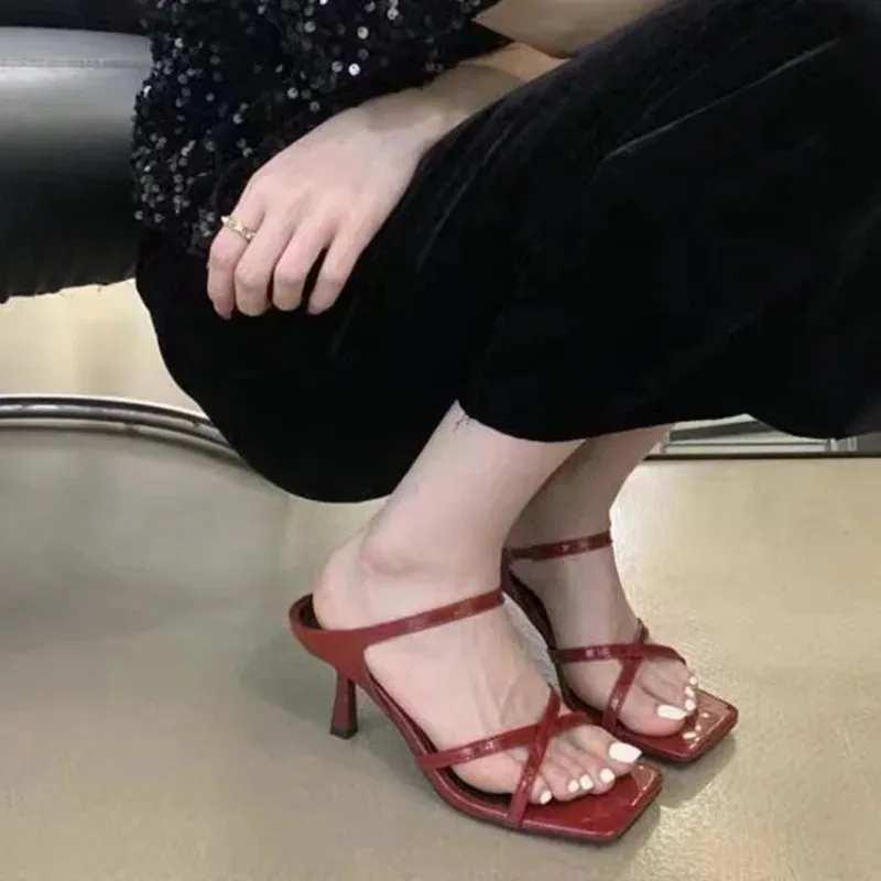 여성용 슬림 힐 슬리퍼, 프렌치 스타일, 패션, 인터넷 유명 스퀘어 헤드, 하이힐 샌들, 새로운 디자인, 2024 여름 신상