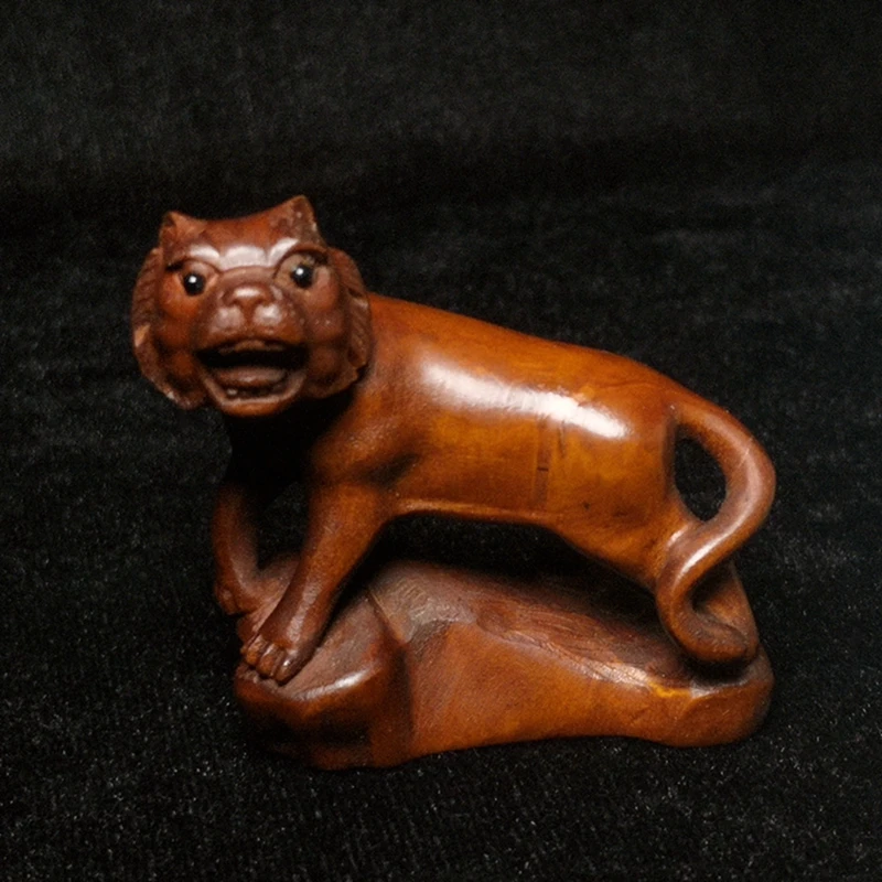 

Japanese boxwood hand carved Animal Tiger Figure statue netsuke Collection 5.4CM