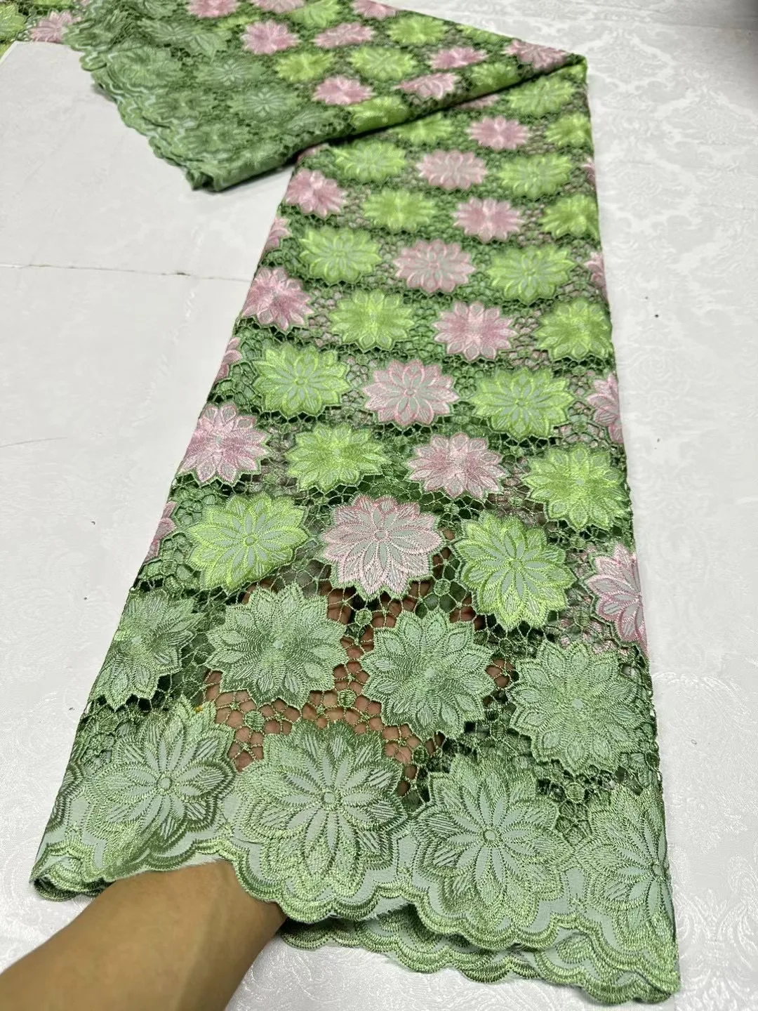 

2024 Popular Style High Quality African Nigerian Tulle Lace Fabric Cotton Wedding Party For Sewing Water Soluble 5Yards JL385