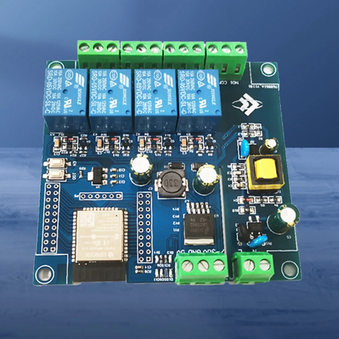 AC 220V/DC 5-30V  ESP32 WIFI      ESP32-WROOM   1/O
