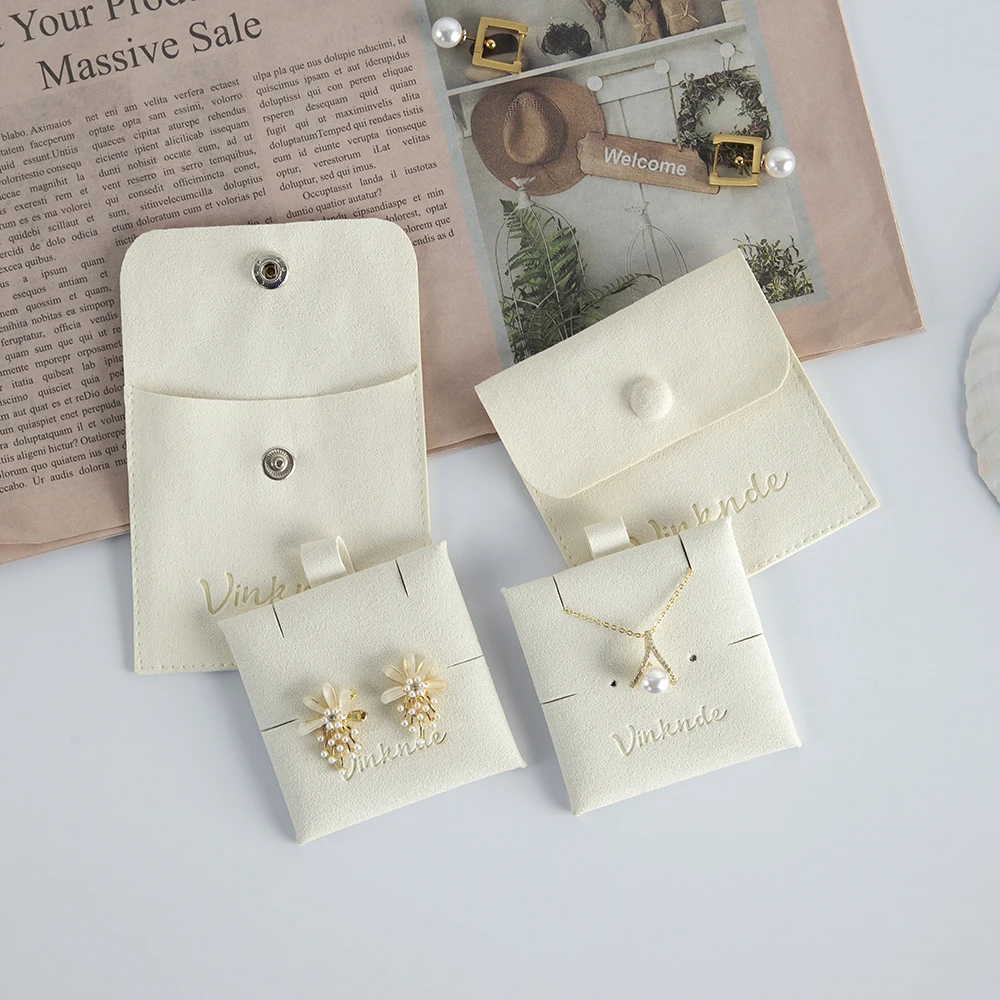 Fashionable Small Ivory Velvet Microfiber Jewelry Bags 8*8cm Custom Logo Jewelry Earrings Necklace Organizer Bag With Cards Pads