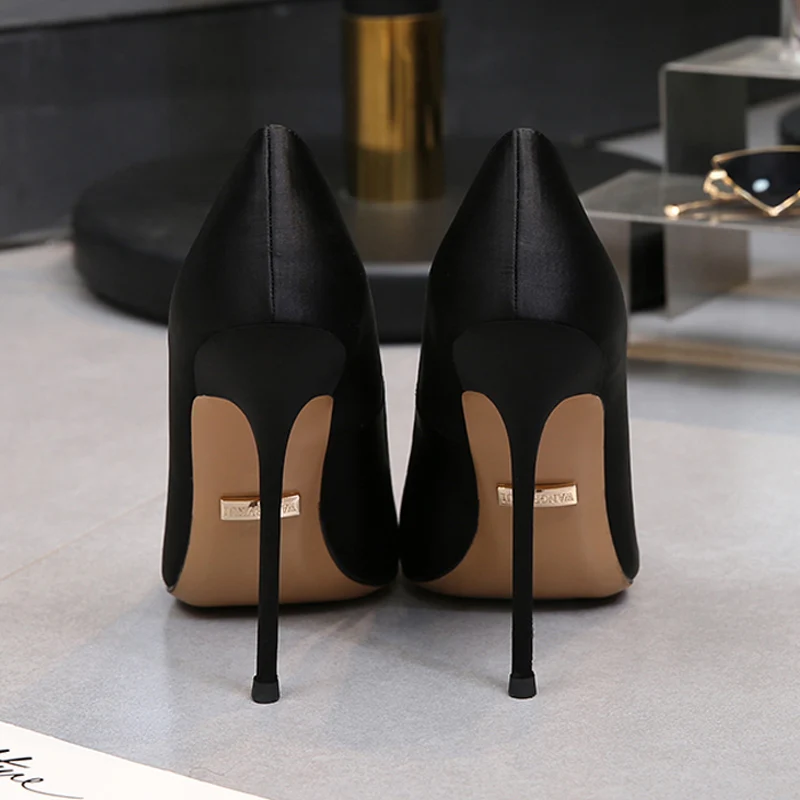 

Spring and summer pointed toe shallow mouth silk sandals dress all-match stiletto large size small size work women's single shoe