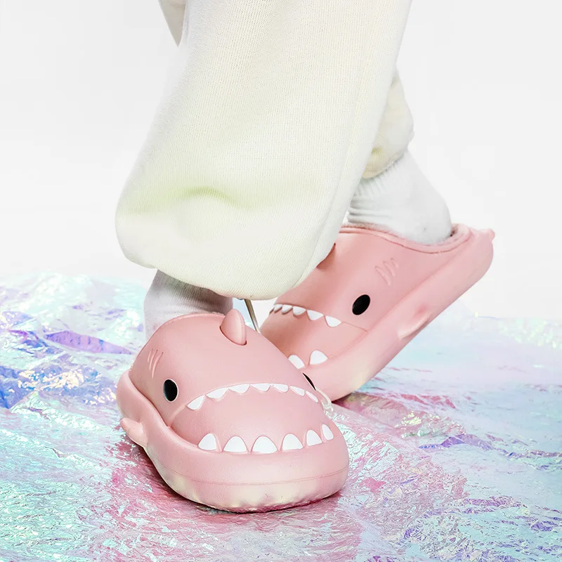Comwarm Shark Plush Slippers For Women Men Autumn And Winter Warm Cartoon Cotton Slipper Non-Slip Waterproof Outdoor Home Shoes 2