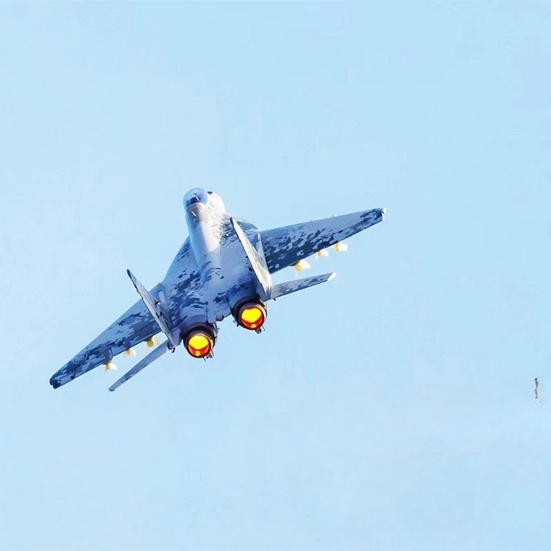 Feu arrière LED bleu variable pour avion RC Adventurer - Pièce de rechange