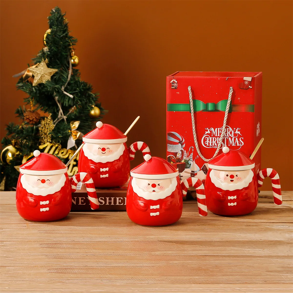 

Creative Hand-painted Santa Claus Ceramic Cup Cute Household Spoon with Lid Mug Large Capacity Drinking Cup Coffee Cup Mug