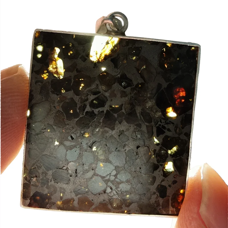 

10.8g olive meteorite pendant high quality olive meteorite specimen natural meteorite material pendant