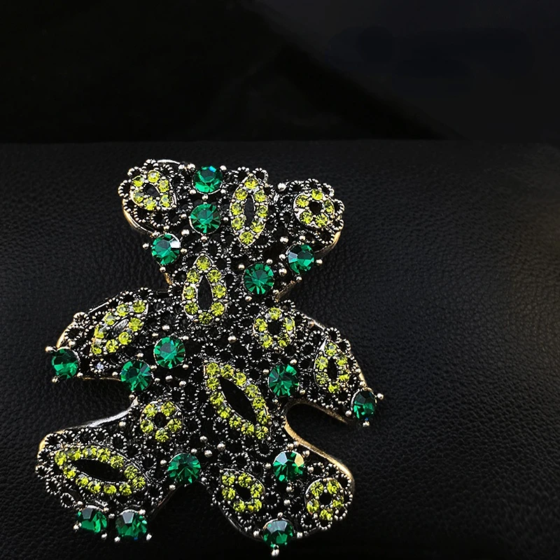 High-end Vintage Bear Cartoon Brooch for Women Suit Exquisite Luxury Brooch Personality Rhinestone Jewelry Accessories Pin Gifts