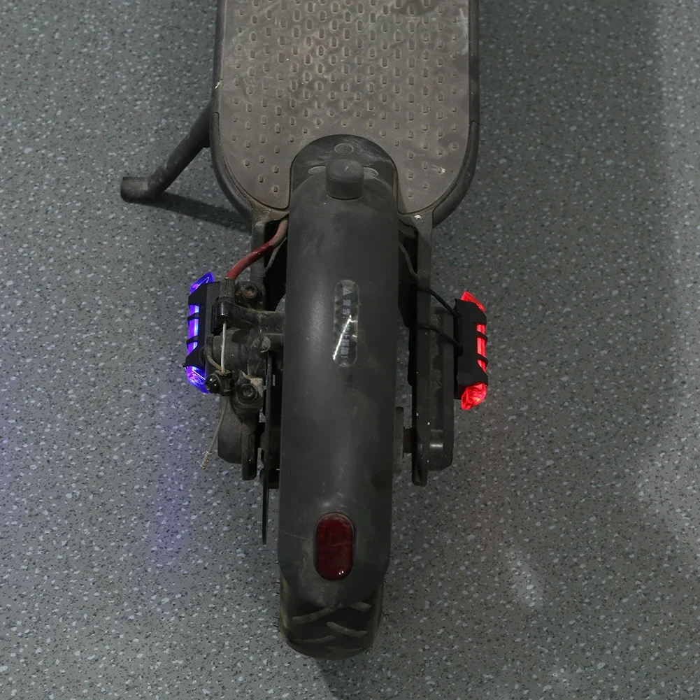 2PCS Electric Scooter Warning Light Night Safety LED Flash Lamp for M365 Pro Electric Scooter LED Flashlight Taillight 4 Modes