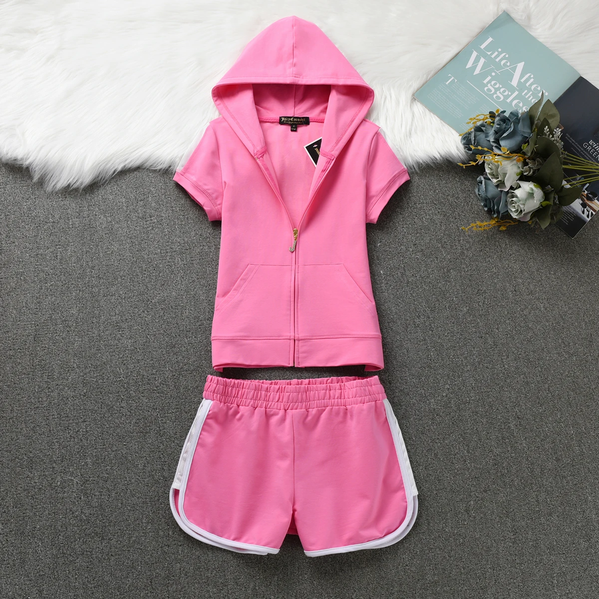 

Summer Juicy Tracksuit Cotton Mesh Fabric Short Sleeve Hoodie and Side Split Shorts Two Piece Set Women's Sweatshirt