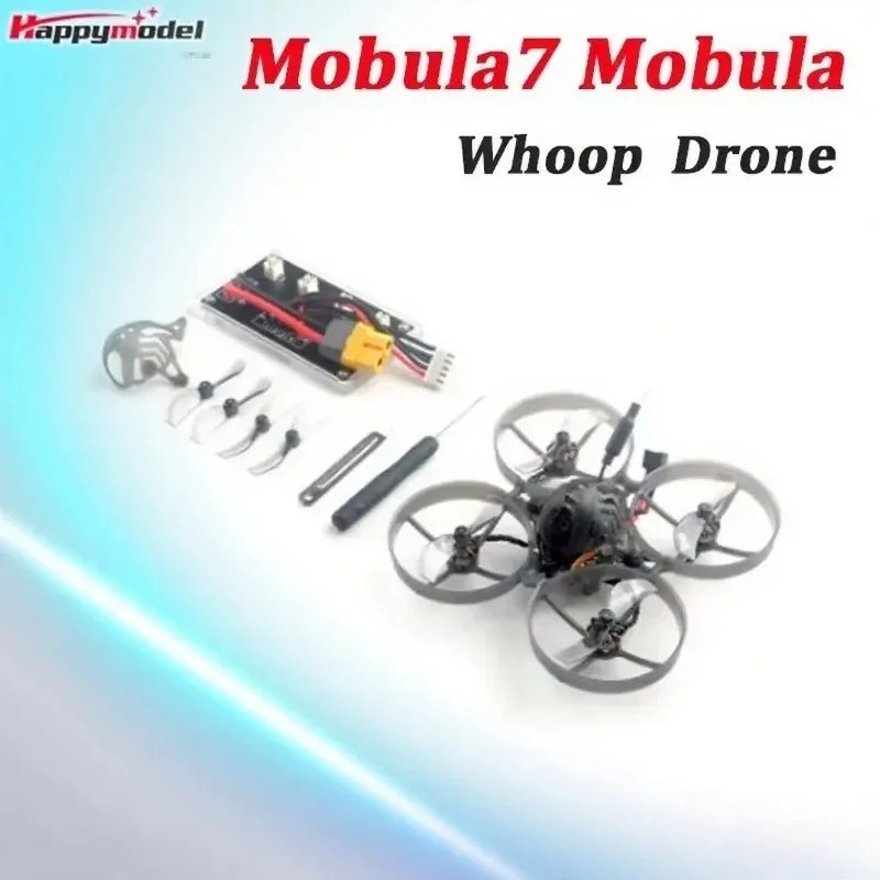 Vue rapprochée du Happymodel Mobula7 1S 75mm micro FPV whoop drone ELRS V3.0 avec l'antenne et la caméra.